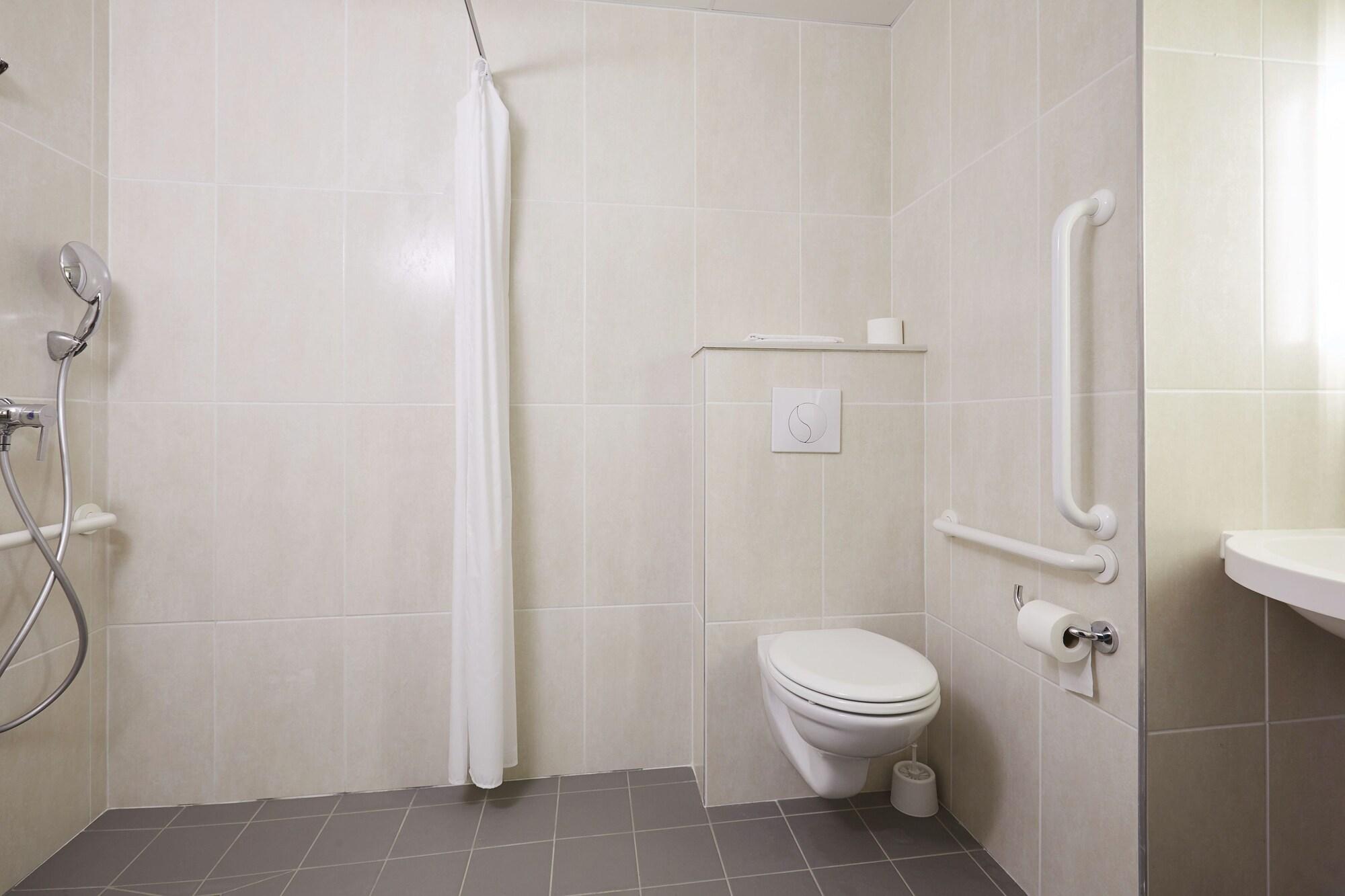 B&B Hotel Avignon 1 Le Pontet  Zewnętrze zdjęcie