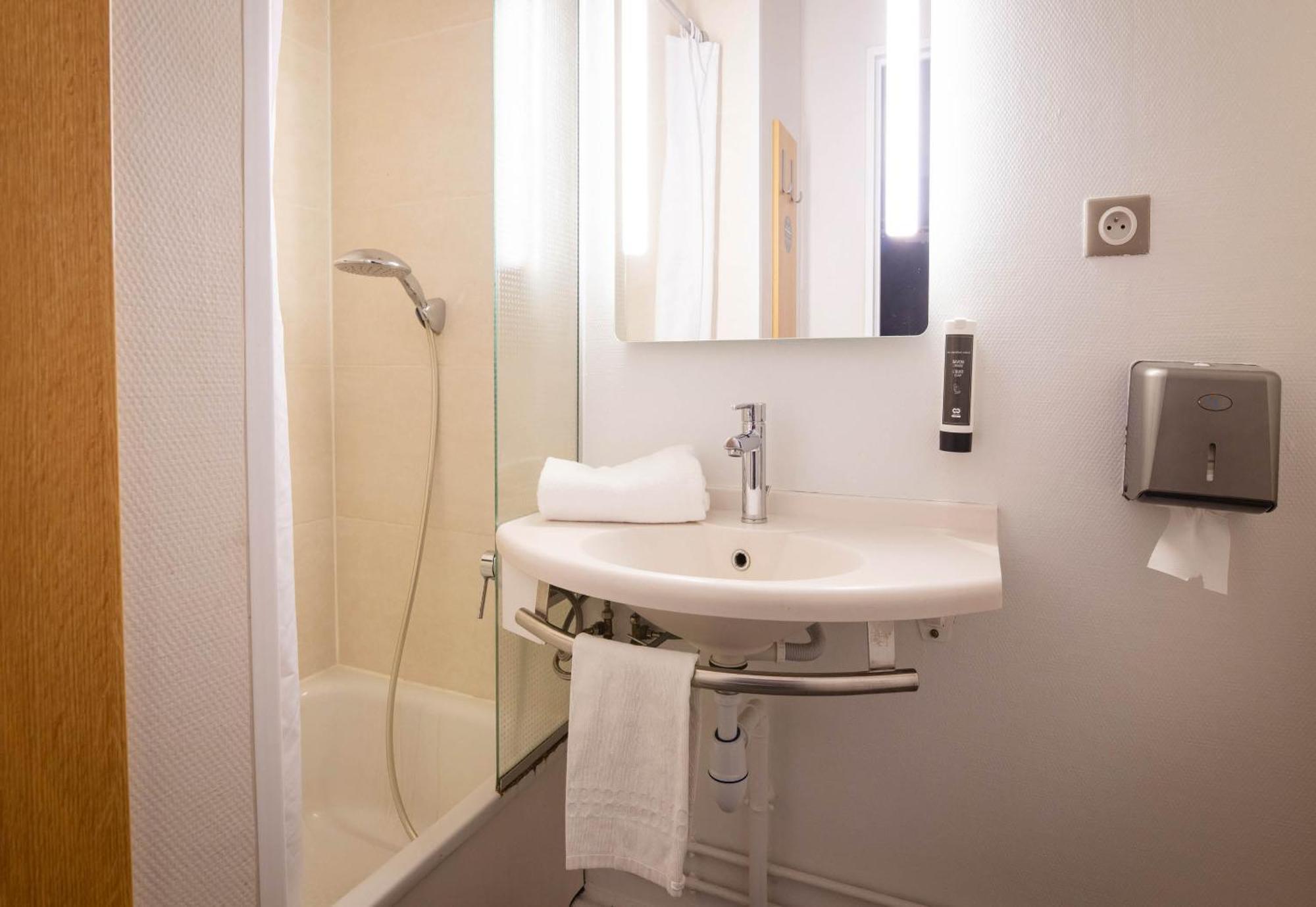B&B Hotel Avignon 1 Le Pontet  Zewnętrze zdjęcie