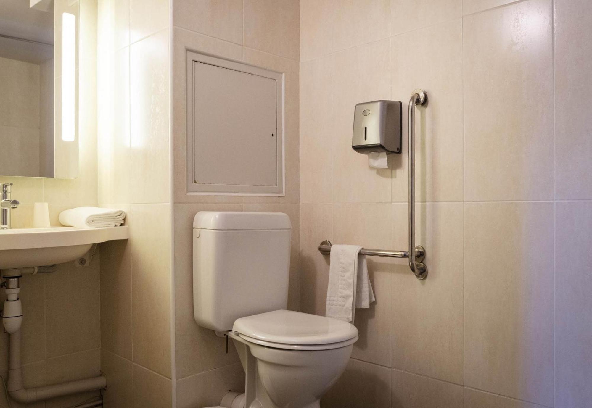 B&B Hotel Avignon 1 Le Pontet  Zewnętrze zdjęcie